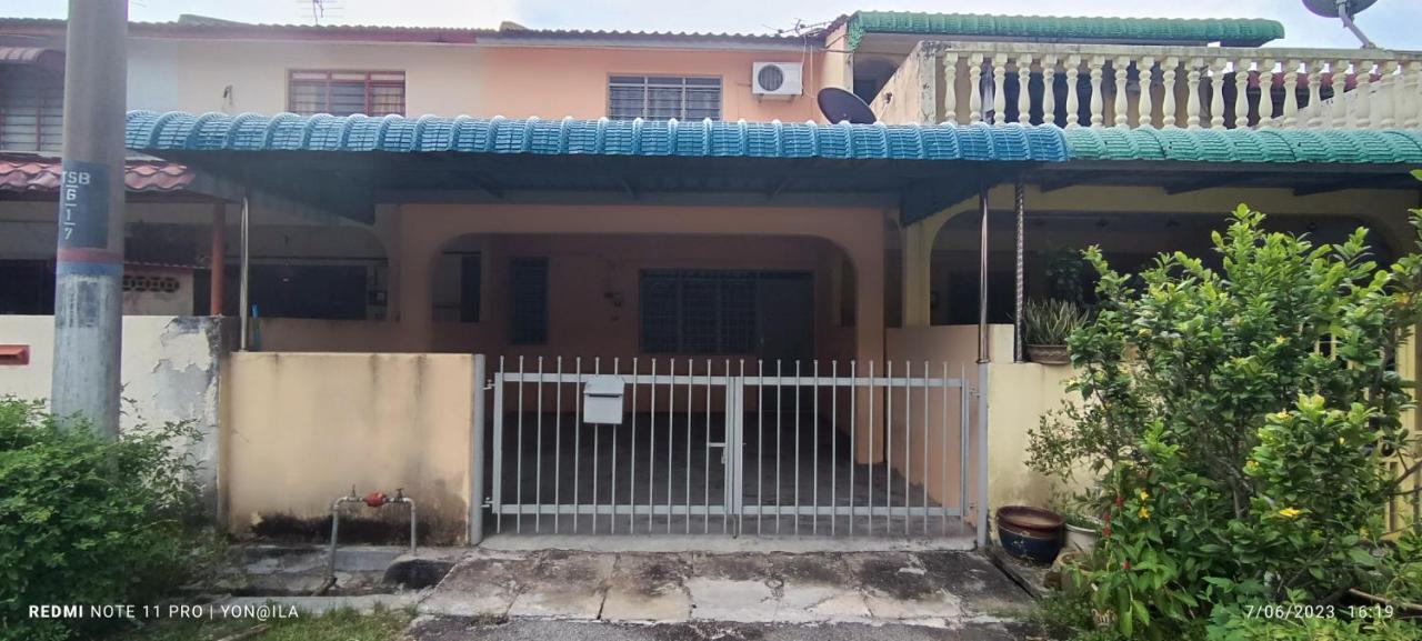 Homestay Rezeki Batu Gajah Exterior photo